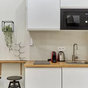 Apartment Rent A - Charon